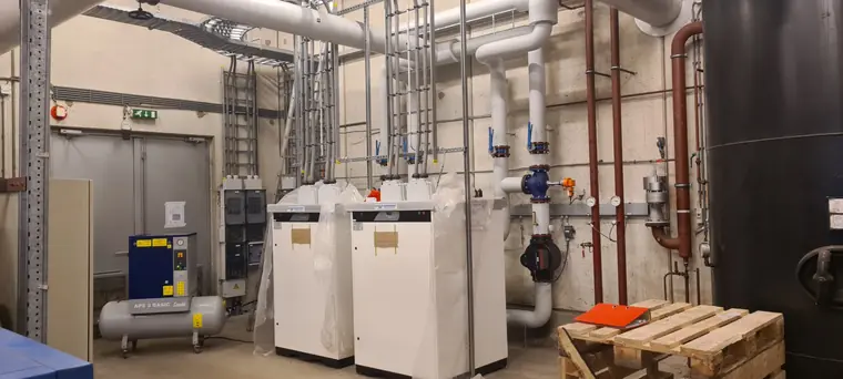 Elektrische cv-ketels op de energiecentrale te Kwakel, foto 1 van 6